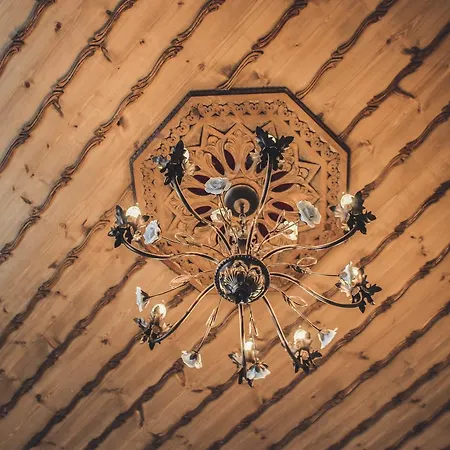 Kastro 2* Gjirokastër