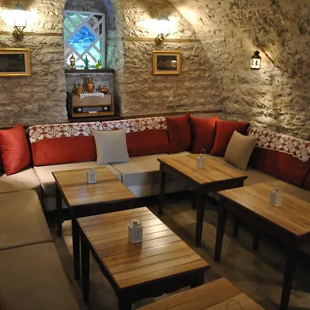 Kastro Hotell Gjirokastër
