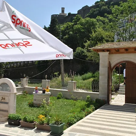 Kastro 2* Gjirokastër