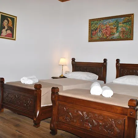 Hotell Kastro 2*