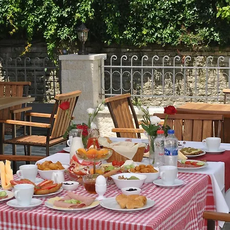 Kastro Hotel