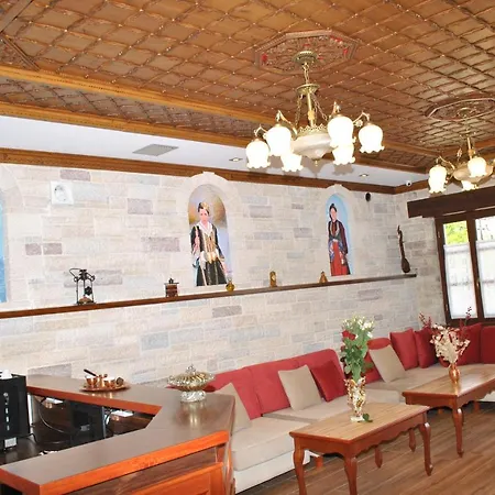 فندق Kastro Gjirokastër