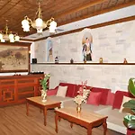 Kastro מלון 2*