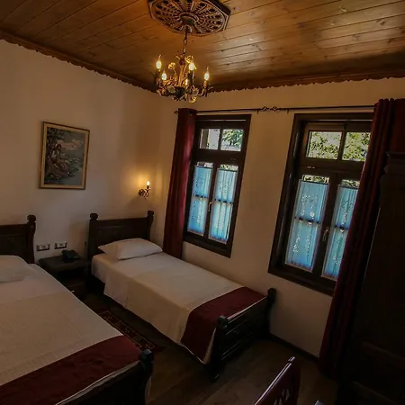 Kastro 2* Gjirokastër