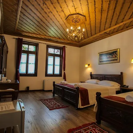 Kastro 2* Gjirokastër